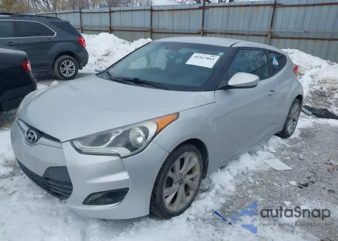 2016 Hyundai Veloster z USA, uszkodzony, nr VIN KMHTC6AD4GU273952